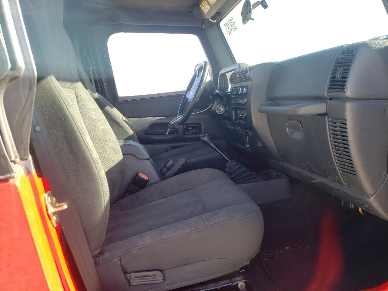 Photo 5 from auction – 2004 JEEP WRANGLER X with VIN 1J4FA39S24P790048