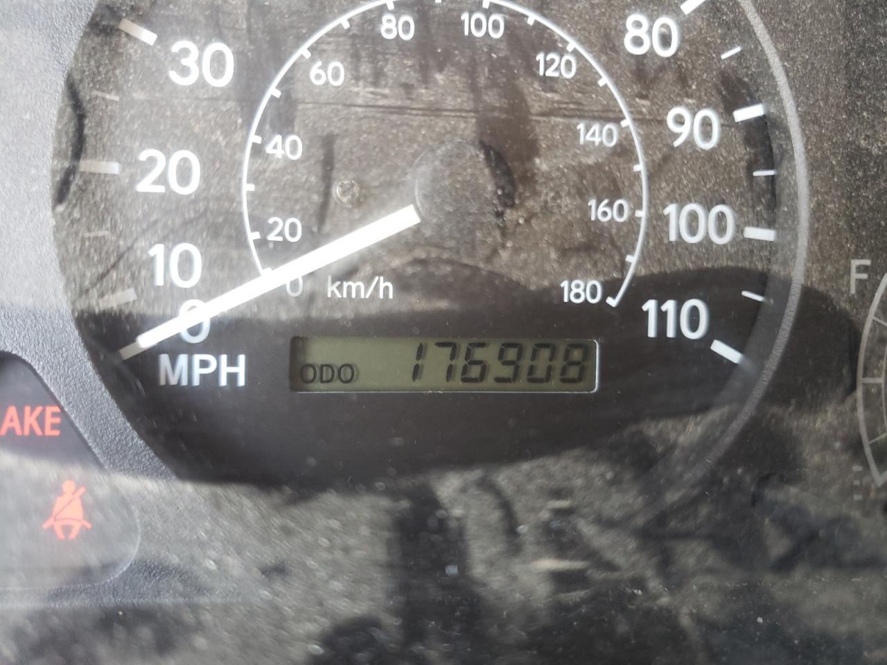Photo 8 from auction – 2002 TOYOTA COROLLA CE with VIN 1NXBR12E22Z610082