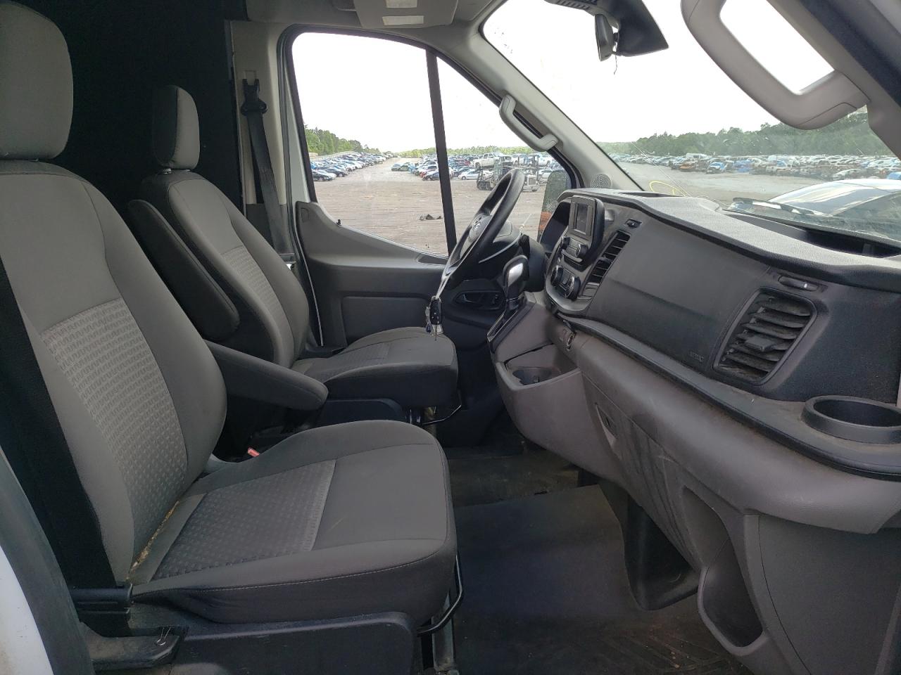 Photo 5 from auction – 2020 FORD TRANSIT T- with VIN 1FTBR1C85LKA59723