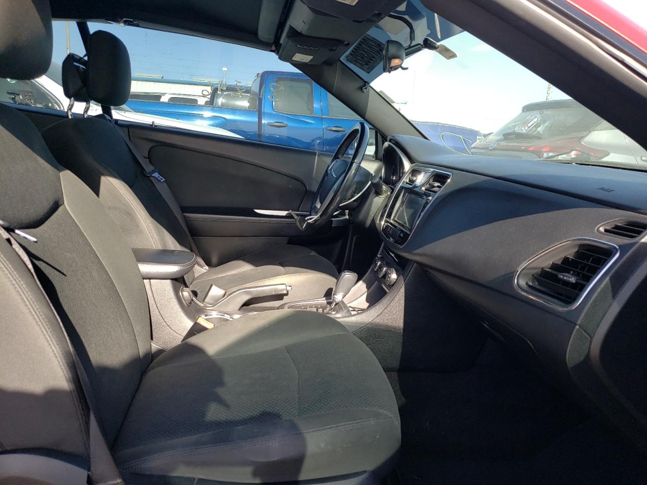 Photo 5 from auction – 2012 CHRYSLER 200 TOURIN with VIN 1C3BCBEG1CN175080