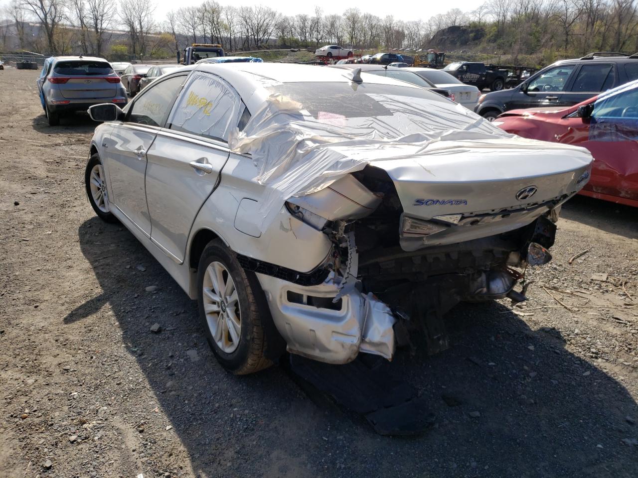 Photo 3 from auction – 2011 HYUNDAI SONATA HYB with VIN KMHEC4A45BA004771