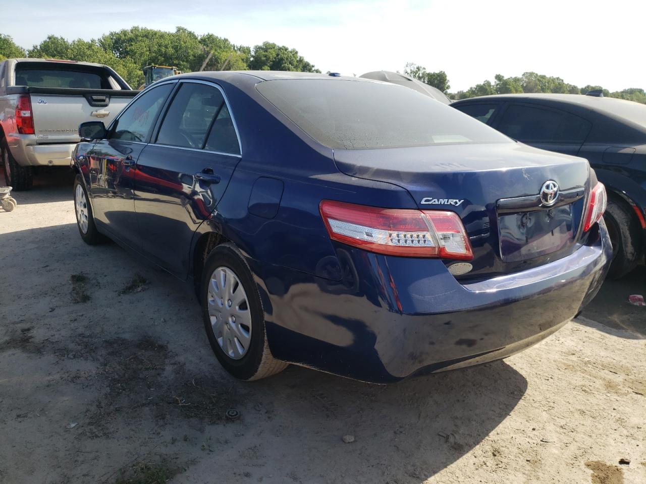 Photo 3 from auction – 2011 TOYOTA CAMRY BASE with VIN 4T1BF3EKXBU734686