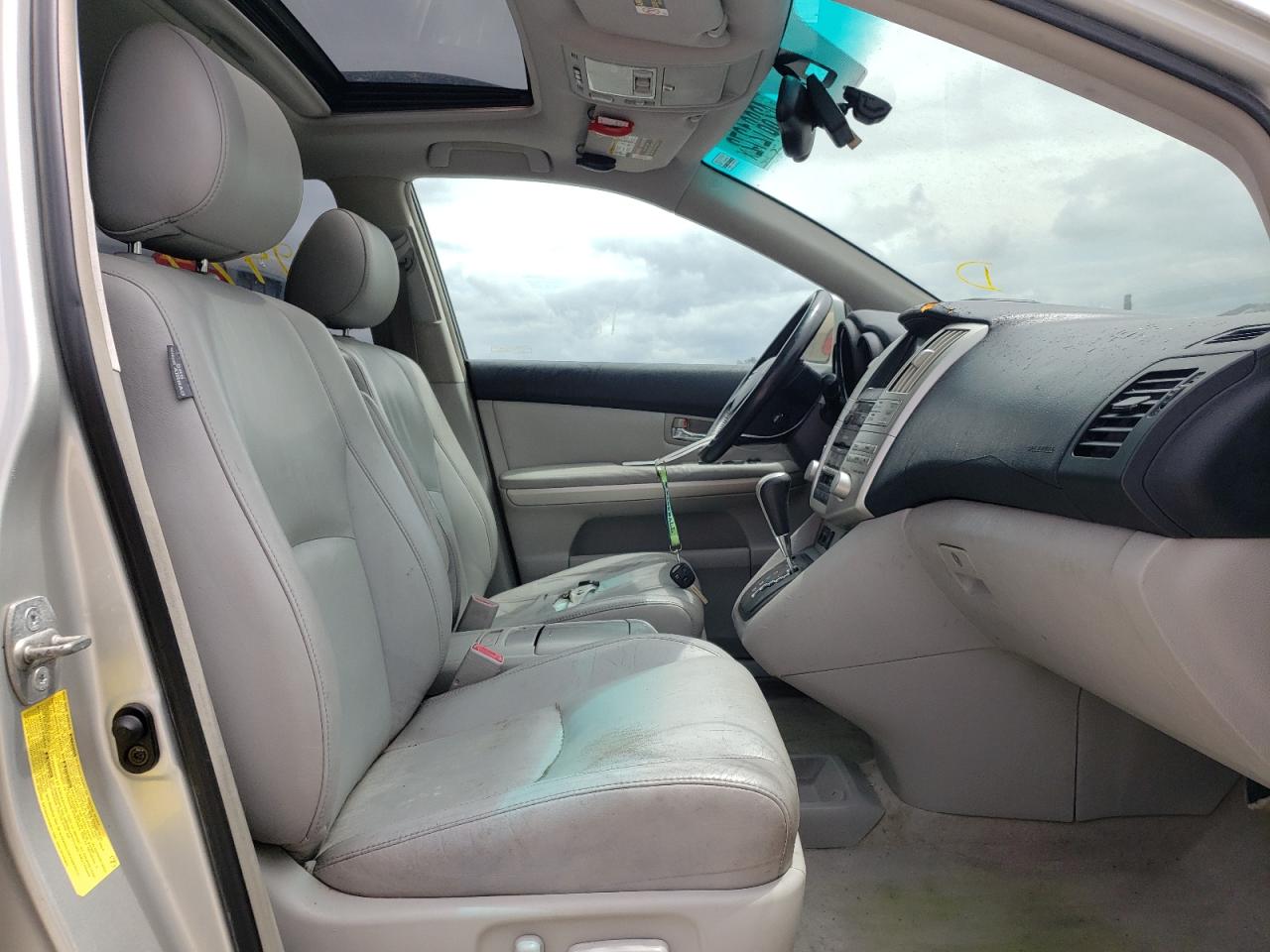 Photo 5 from auction – 2006 LEXUS RX 400 with VIN JTJHW31U760014343