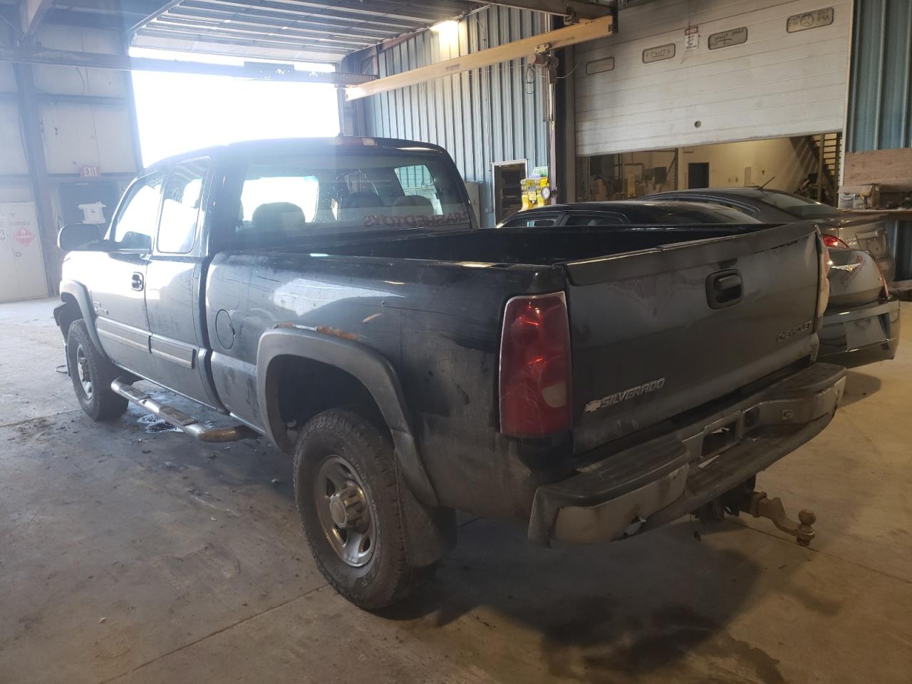 Photo 3 from auction – 2003 CHEVROLET SILVERADO with VIN 1GCHK29133E273591