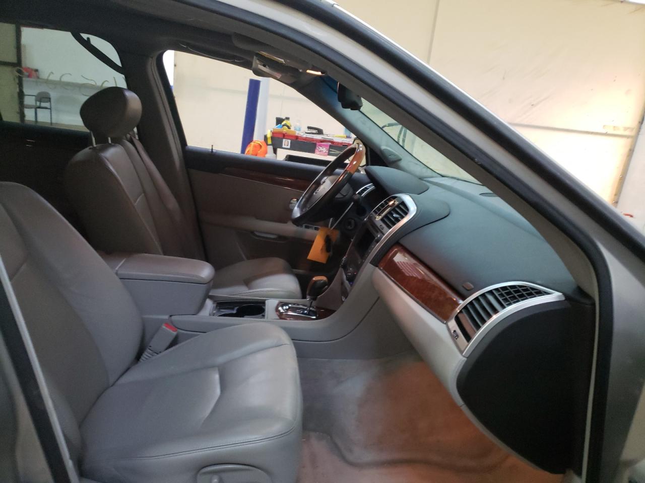 Zdjęcie 5 z aukcji – 2007 CADILLAC SRX z VIN 1GYEE637X70133372