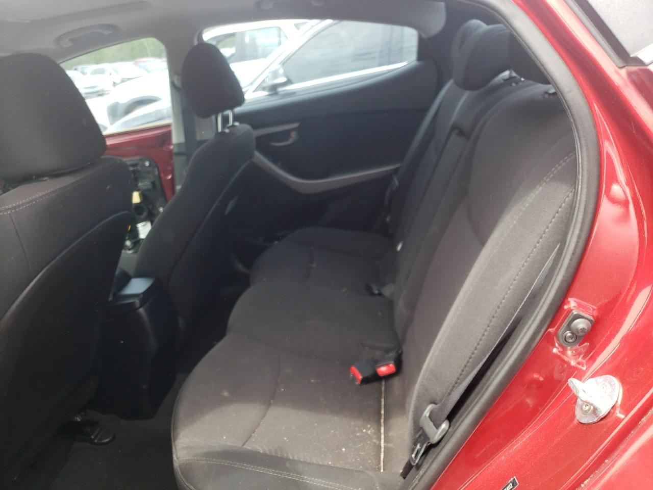 Photo 6 from auction – 2016 HYUNDAI ELANTRA SE with VIN 5NPDH4AE3GH764112
