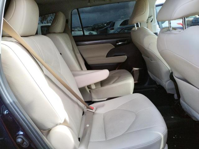 Photo 6 from auction – 2021 TOYOTA HIGHLANDER with VIN 5TDEBRCH9MS065857
