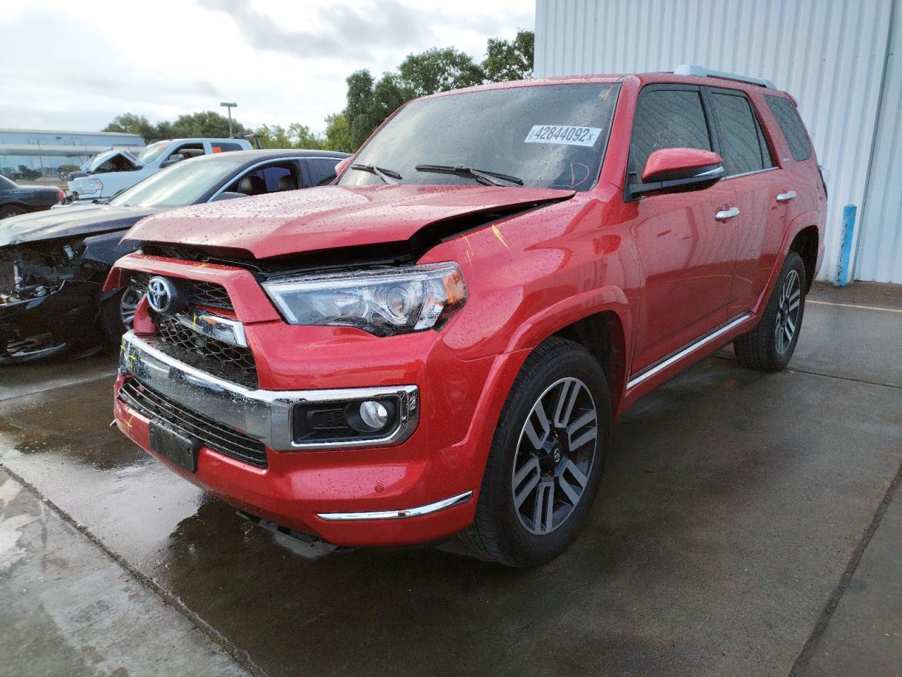 Photo 2 from auction – 2019 TOYOTA 4RUNNER SR with VIN JTEBU5JR2K5714902
