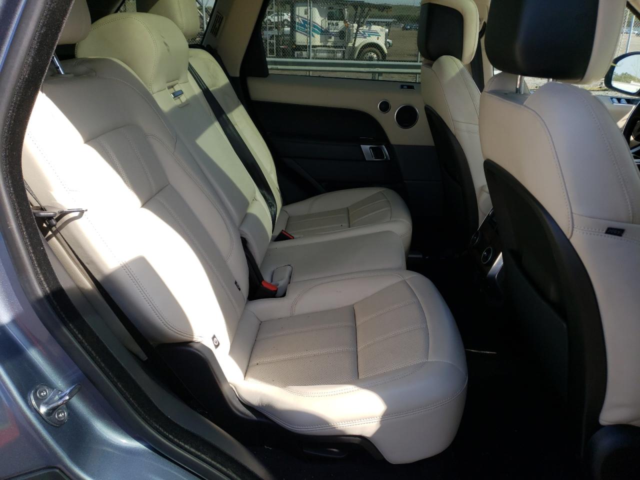 Photo 6 from auction – 2018 LAND ROVER RANGE ROVE with VIN SALWR2RE0JA198688