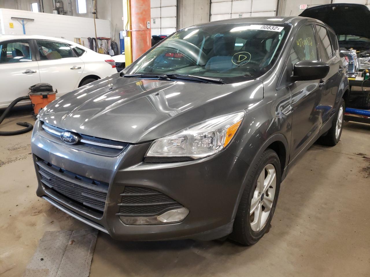 Photo 2 from auction – 2015 FORD ESCAPE SE with VIN 1FMCU0G98FUC25950