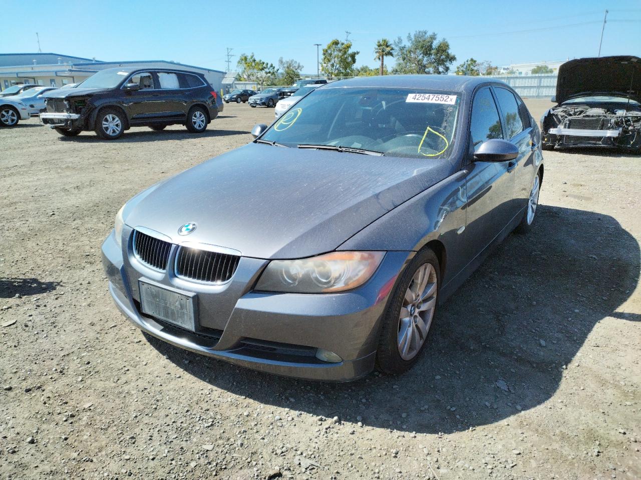 Photo 2 from auction – 2006 BMW 325 I AUTO with VIN WBAVB17566NK31405