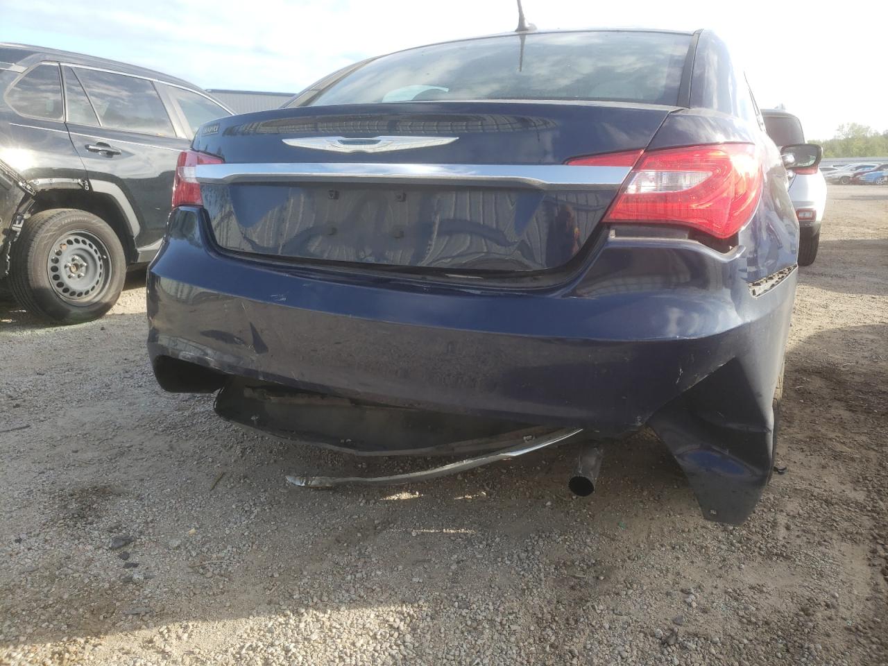 Photo 9 from auction – 2013 CHRYSLER 200 with VIN 1C3CCBBB0DN727196