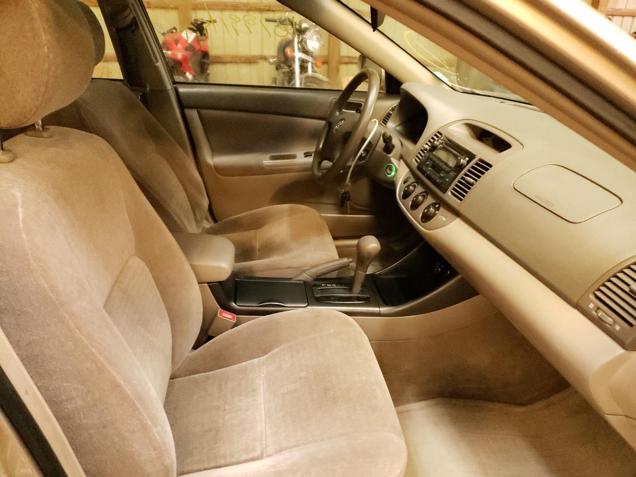Photo 5 from auction – 2003 TOYOTA CAMRY LE with VIN JTDBE32K030218678