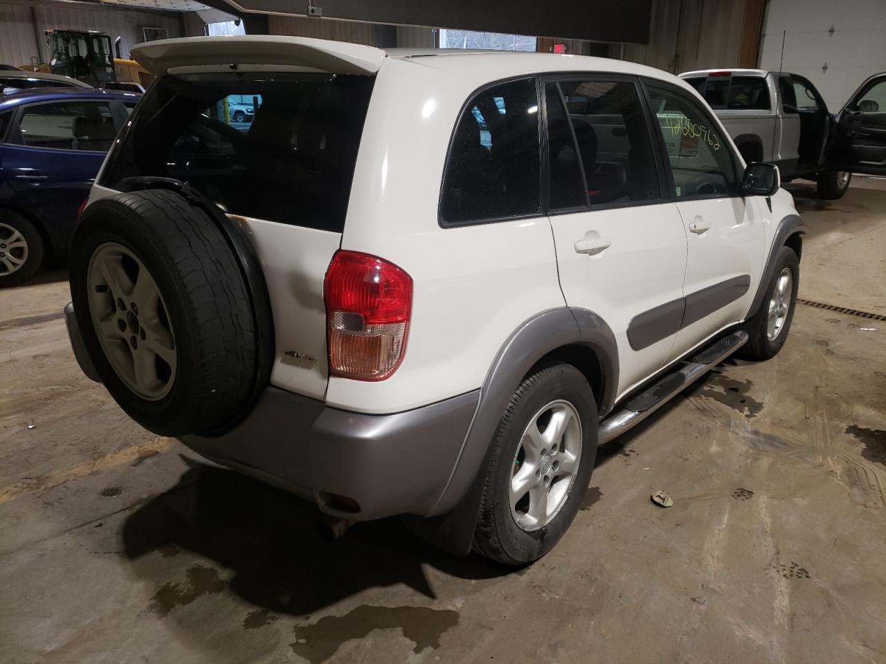 Photo 4 from auction – 2001 TOYOTA RAV4 with VIN JTEHH20V210080921
