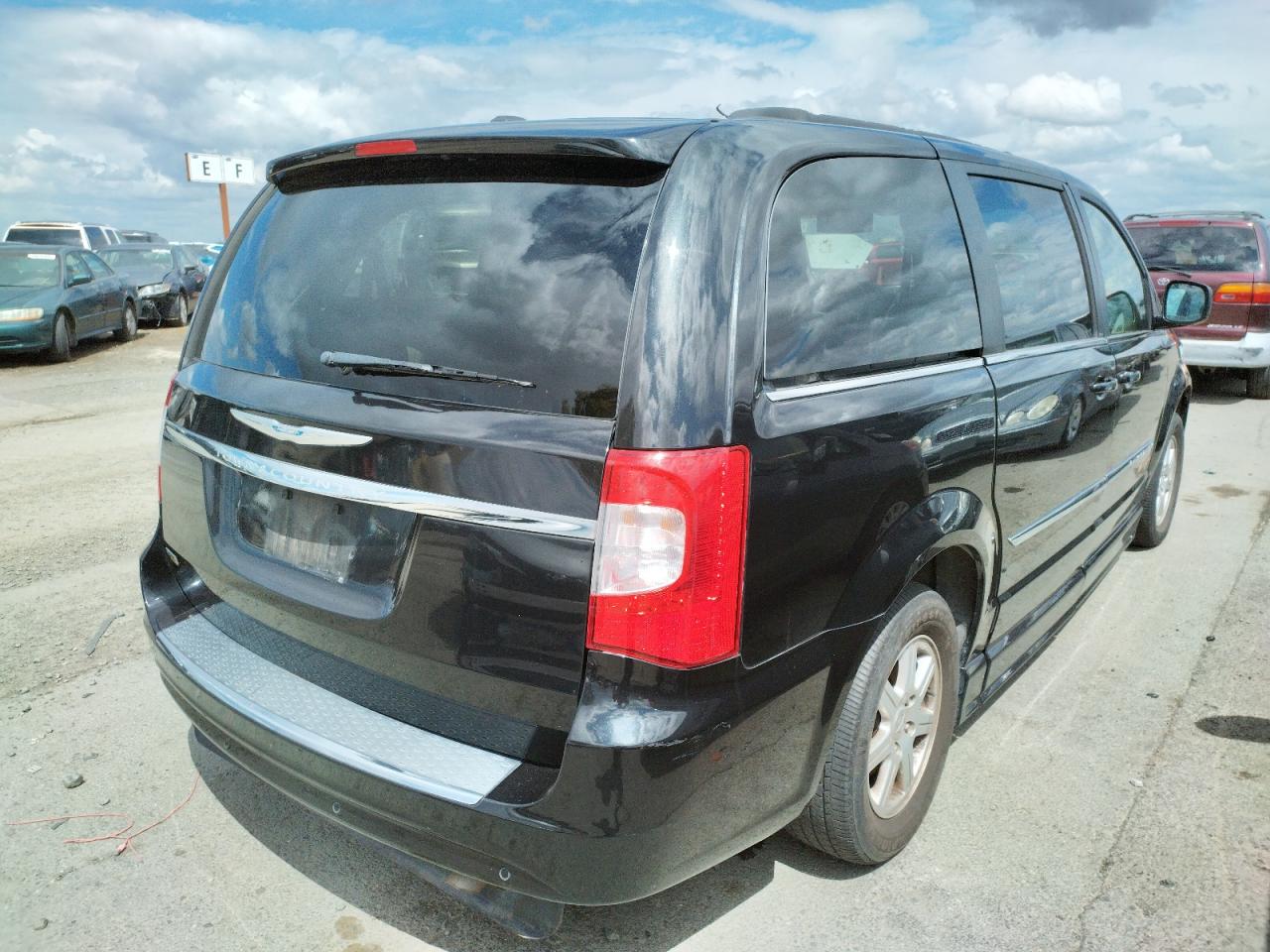 Photo 4 from auction – 2012 CHRYSLER TOWN & COU with VIN 2C4RC1BG3CR298133