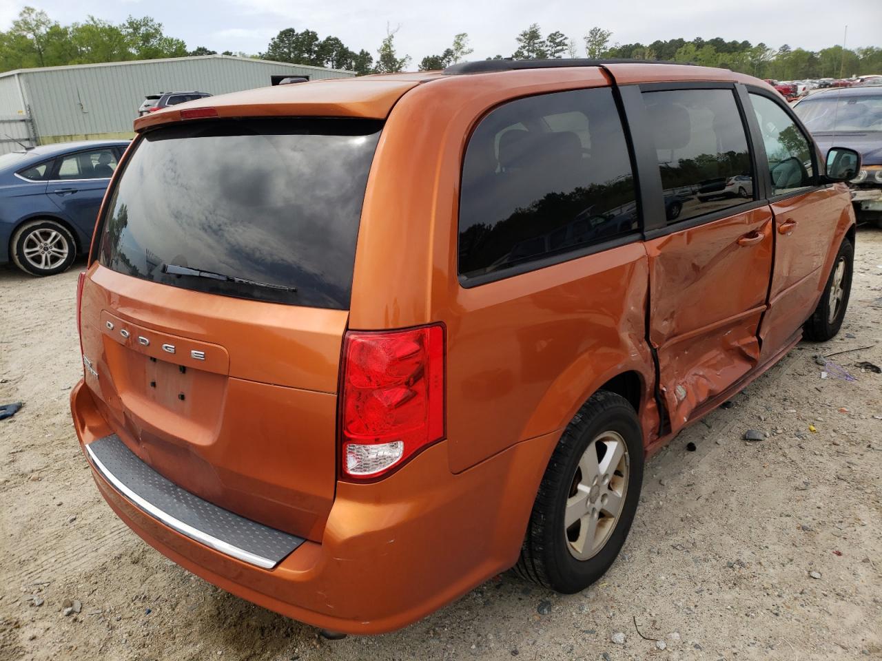 Photo 4 from auction – 2011 DODGE GRAND CARA with VIN 2D4RN3DGXBR697576