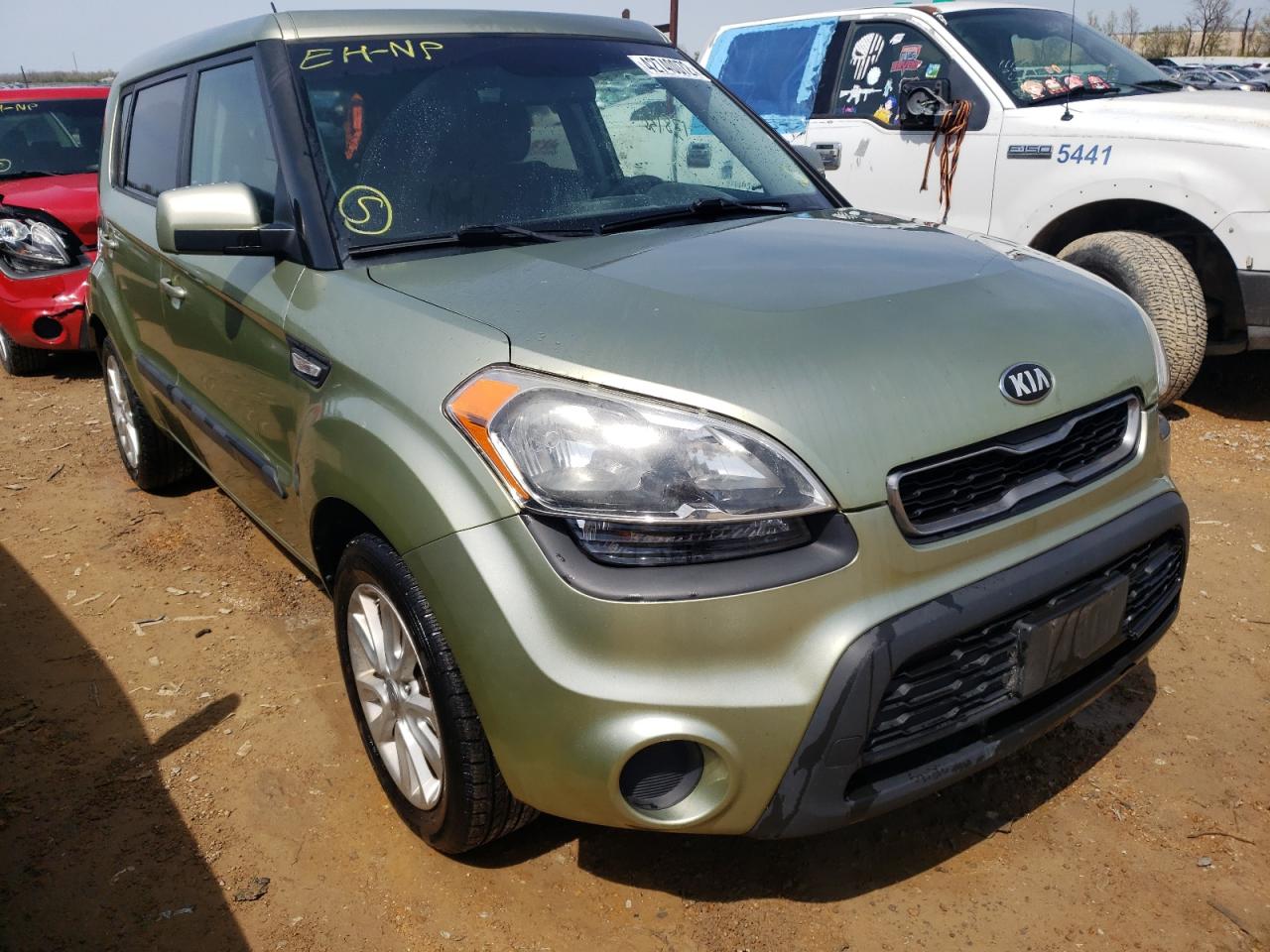 KIA SOUL 2013 مع رقم تعريف المركبة KNDJT2A50D7550880 - صورة من المزاد