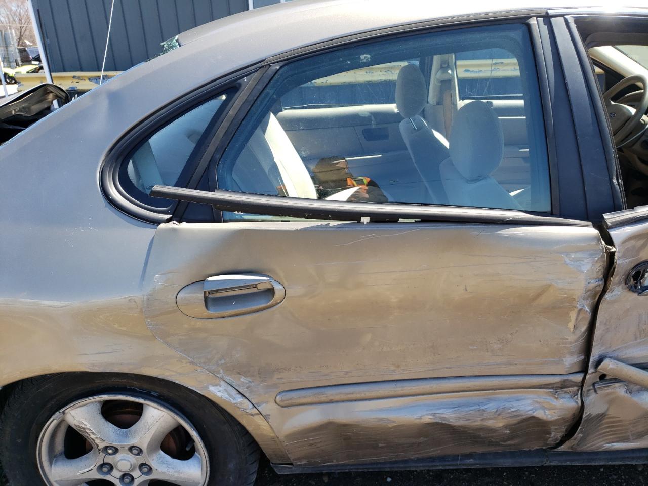 Zdjęcie 6 z aukcji – 2004 FORD TAURUS SE z VIN 1FAFP53U64G126805