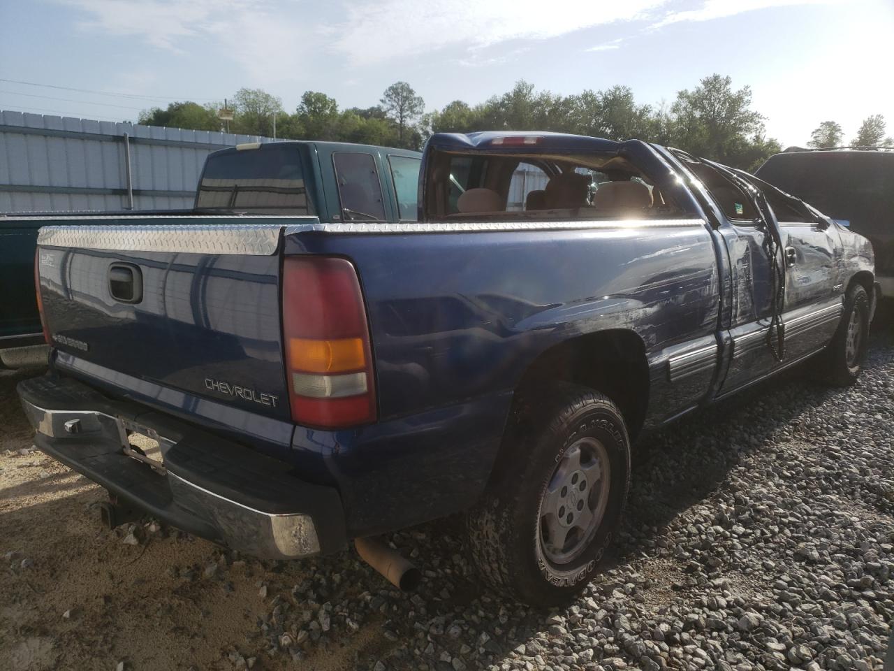 Photo 4 from auction – 2000 CHEVROLET SILVERADO with VIN 2GCEC19T4Y1272972