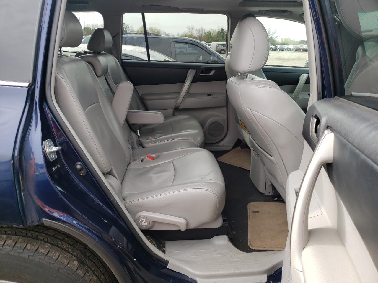 Photo 6 from auction – 2012 TOYOTA HIGHLANDER with VIN 5TDBK3EH1CS139283