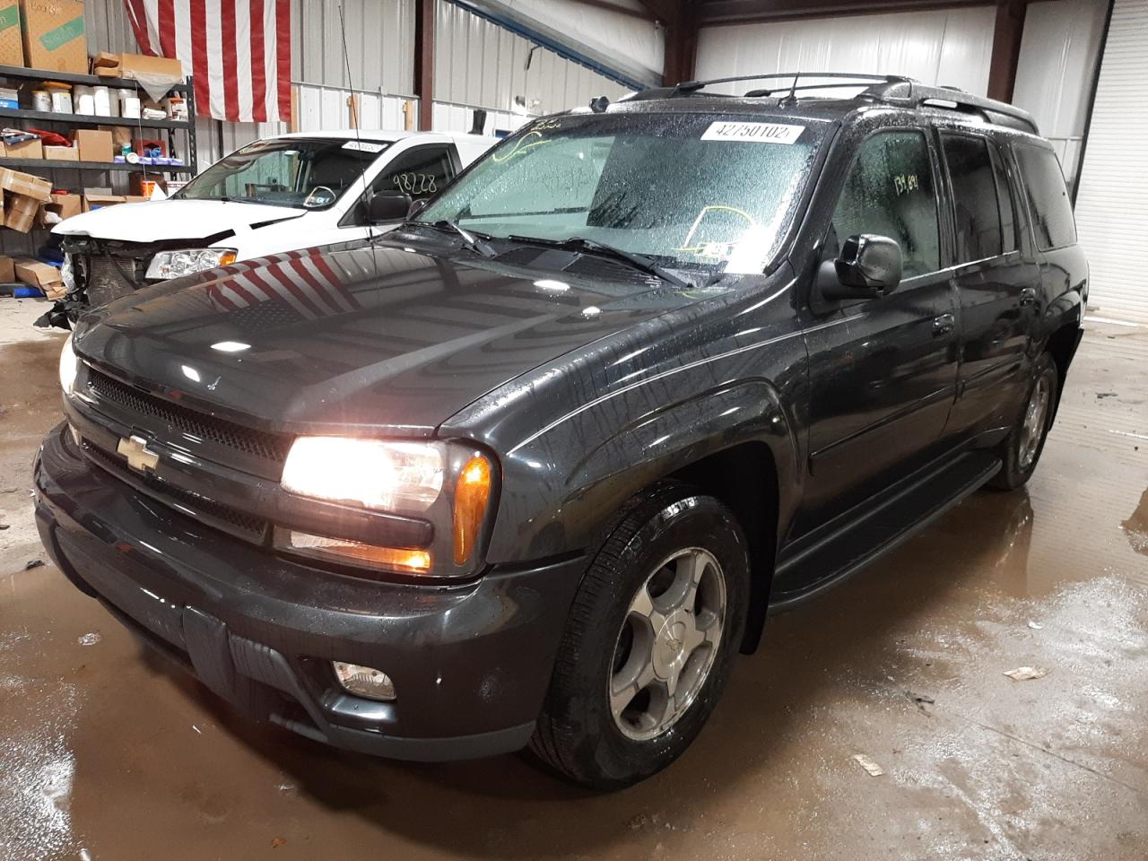 Photo 2 from auction – 2005 CHEVROLET TRAILBLAZE with VIN 1GNET16S856183221