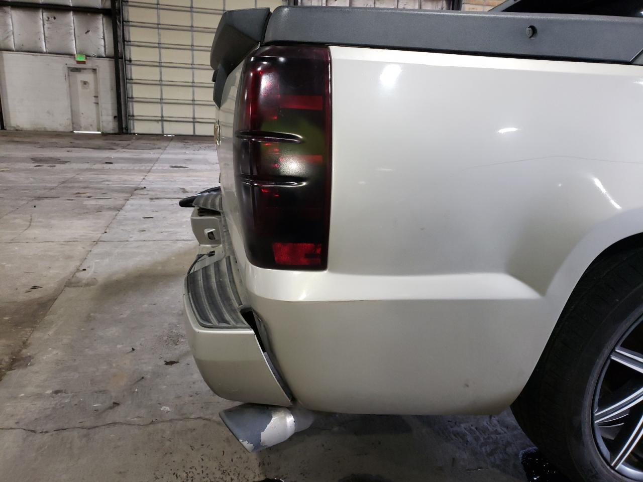 Photo 9 from auction – 2008 CHEVROLET AVALANCHE with VIN 3GNEC12058G177254