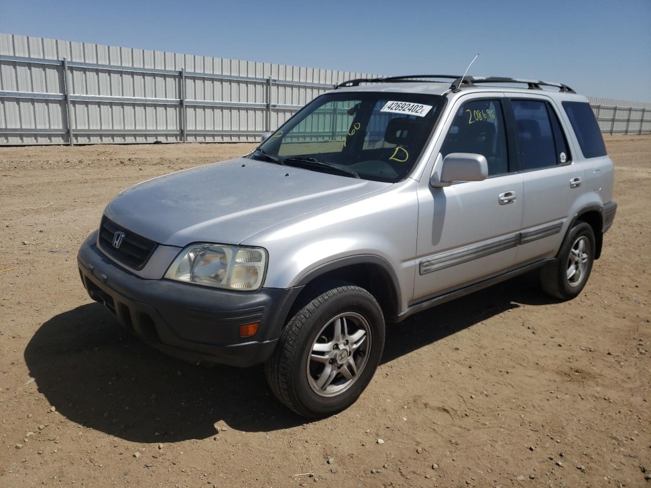 Photo 2 from auction – 2000 HONDA CR-V EX with VIN JHLRD1865YC019148