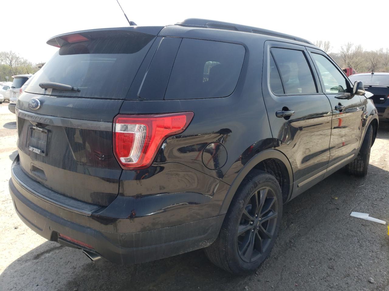 Photo 4 from auction – 2019 FORD EXPLORER X with VIN 1FM5K7D83KGA08737
