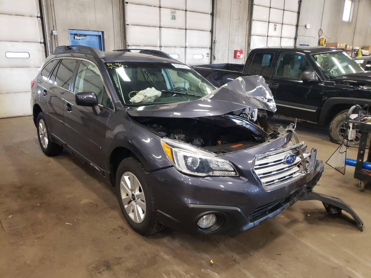 SUBARU OUTBACK 2015 with VIN 4S4BSBCC6F3300083 - Photo from auction