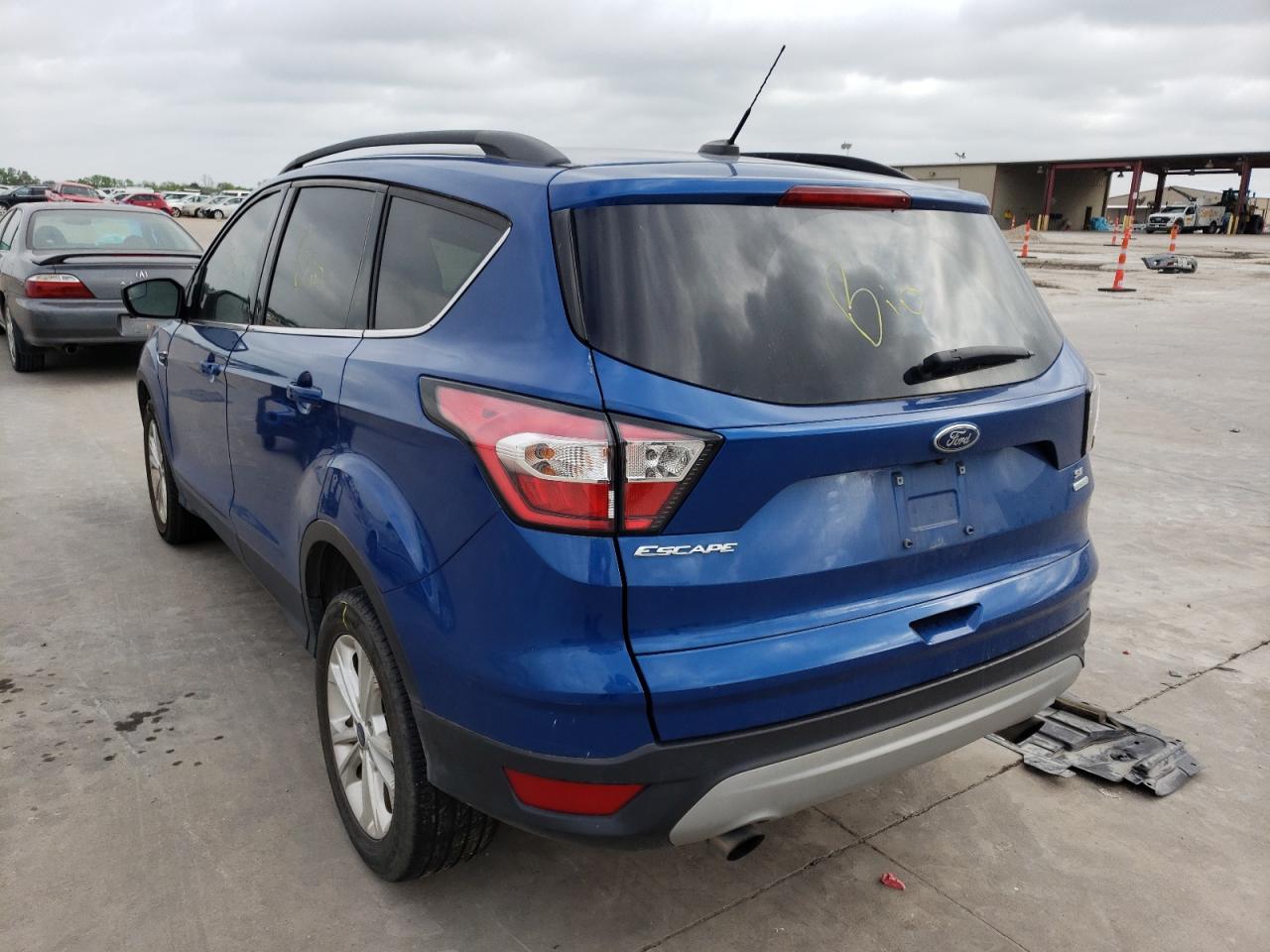 Photo 3 from auction – 2018 FORD ESCAPE SE with VIN 1FMCU0GDXJUA96848