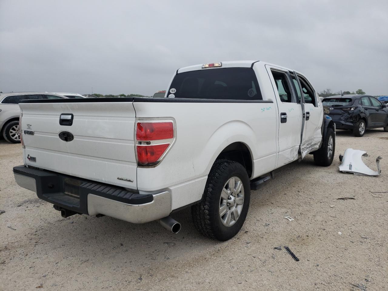 Foto 4 de la subasta – 2012 FORD F150 SUPER con VIN 1FTFW1CF2CFC40182