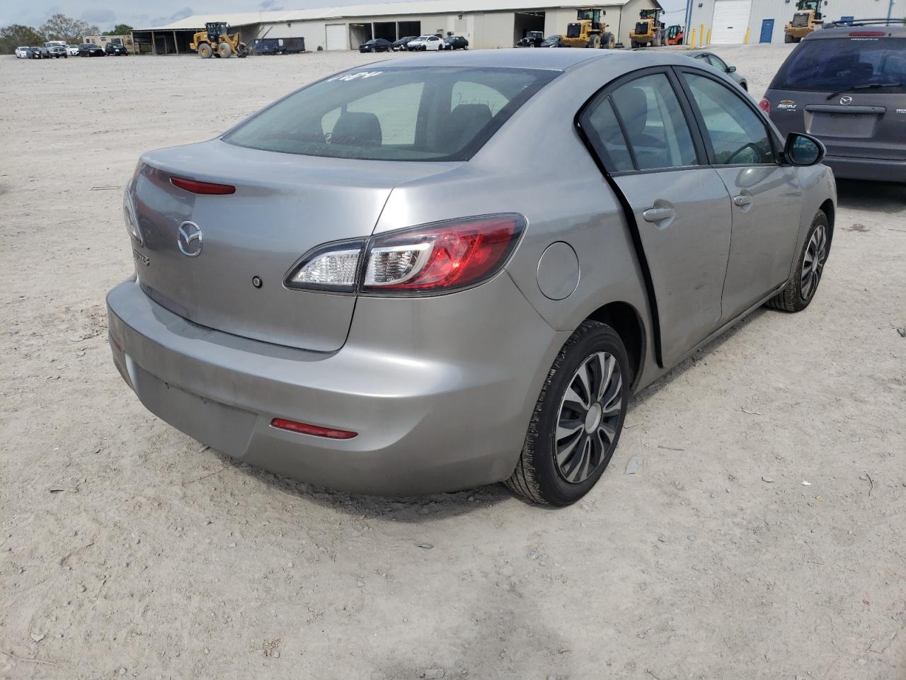 Photo 4 from auction – 2013 MAZDA 3 I with VIN JM1BL1TG6D1797174