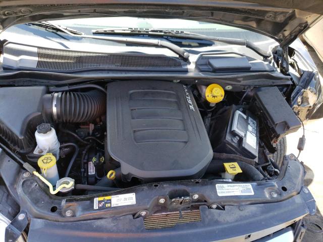 Photo 7 from auction – 2016 CHRYSLER TOWN & COU with VIN 2C4RC1BGXGR290990