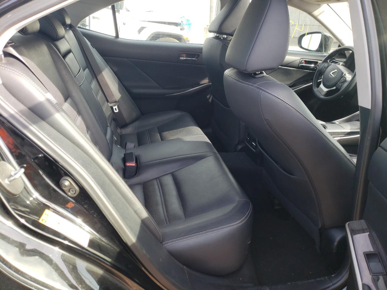 Photo 18 from auction – 2015 LEXUS IS 350 with VIN JTHCE1D26F5007478