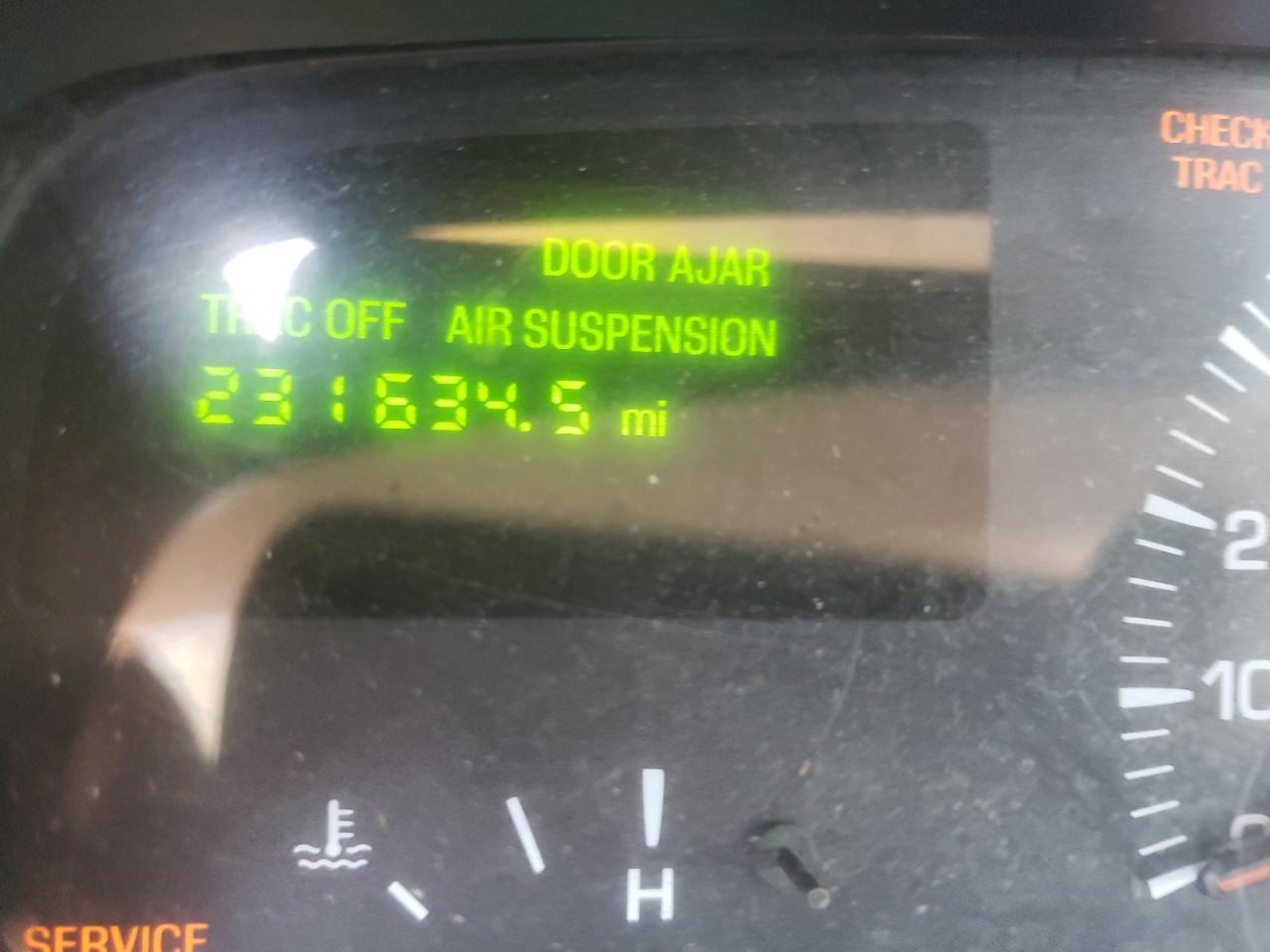 Photo 8 from auction – 2000 LINCOLN TOWN CAR with VIN 1LNHM81W7YY787921