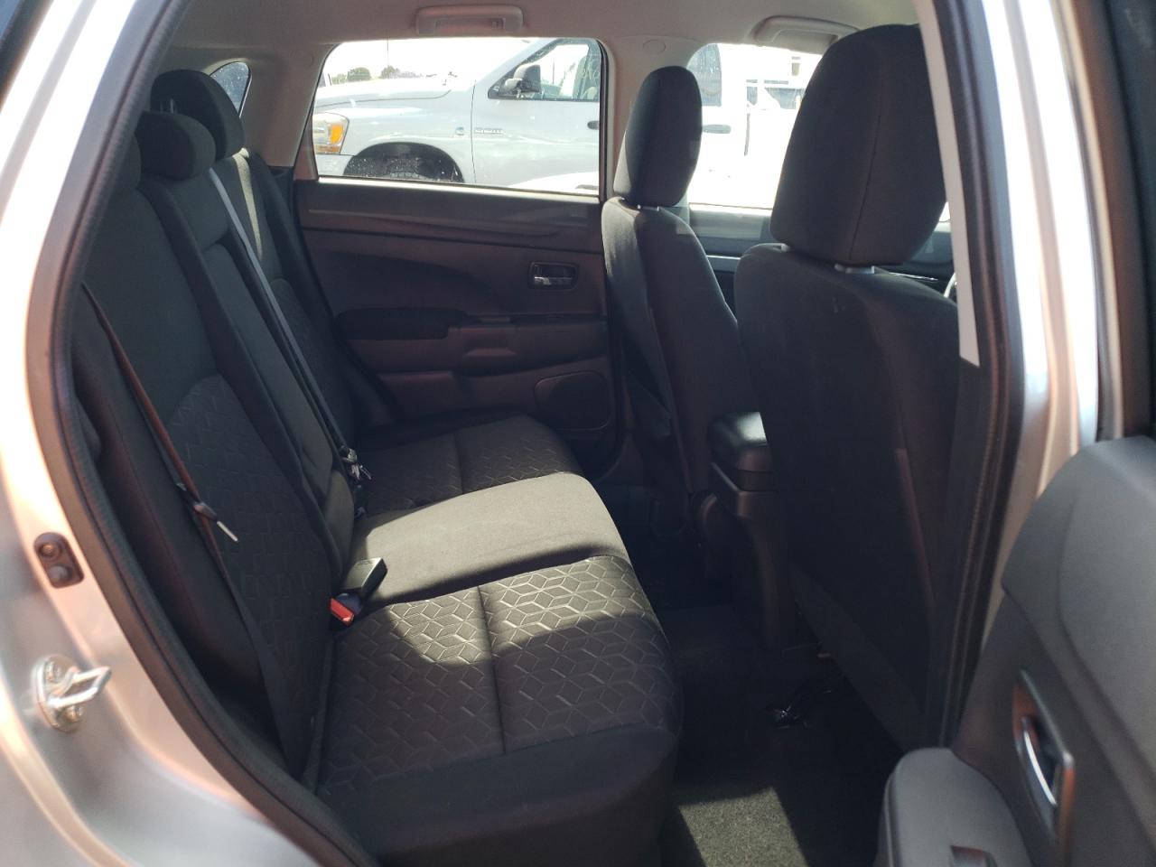 Photo 6 from auction – 2020 MITSUBISHI OUTLANDER with VIN JA4AP3AUXLU022050
