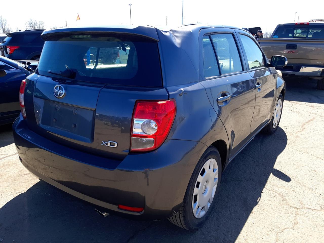 Photo 4 from auction – 2014 TOYOTA SCION XD with VIN JTKKUPB4XE1043034