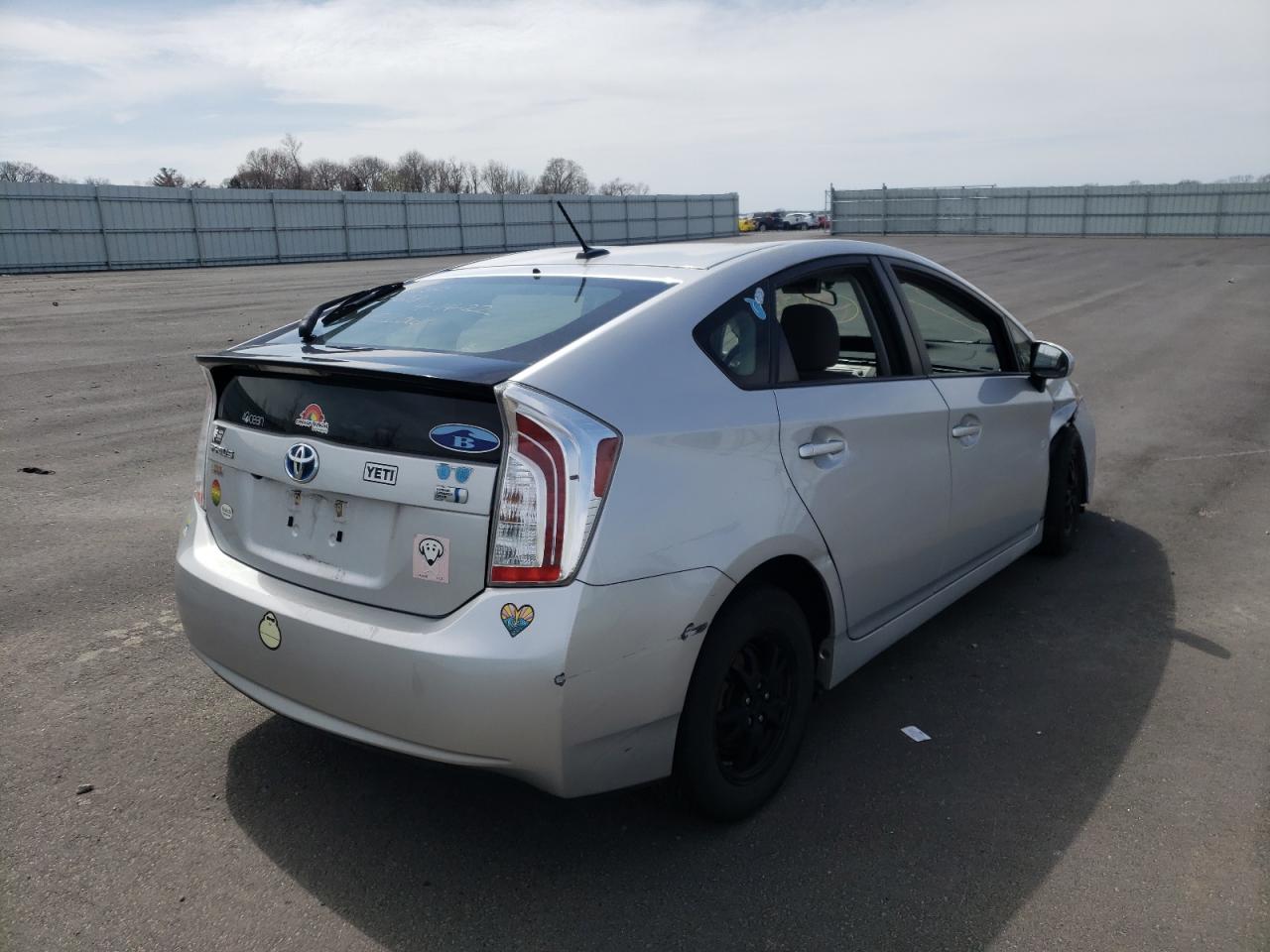 Photo 4 from auction – 2015 TOYOTA PRIUS with VIN JTDKN3DU9F0394602