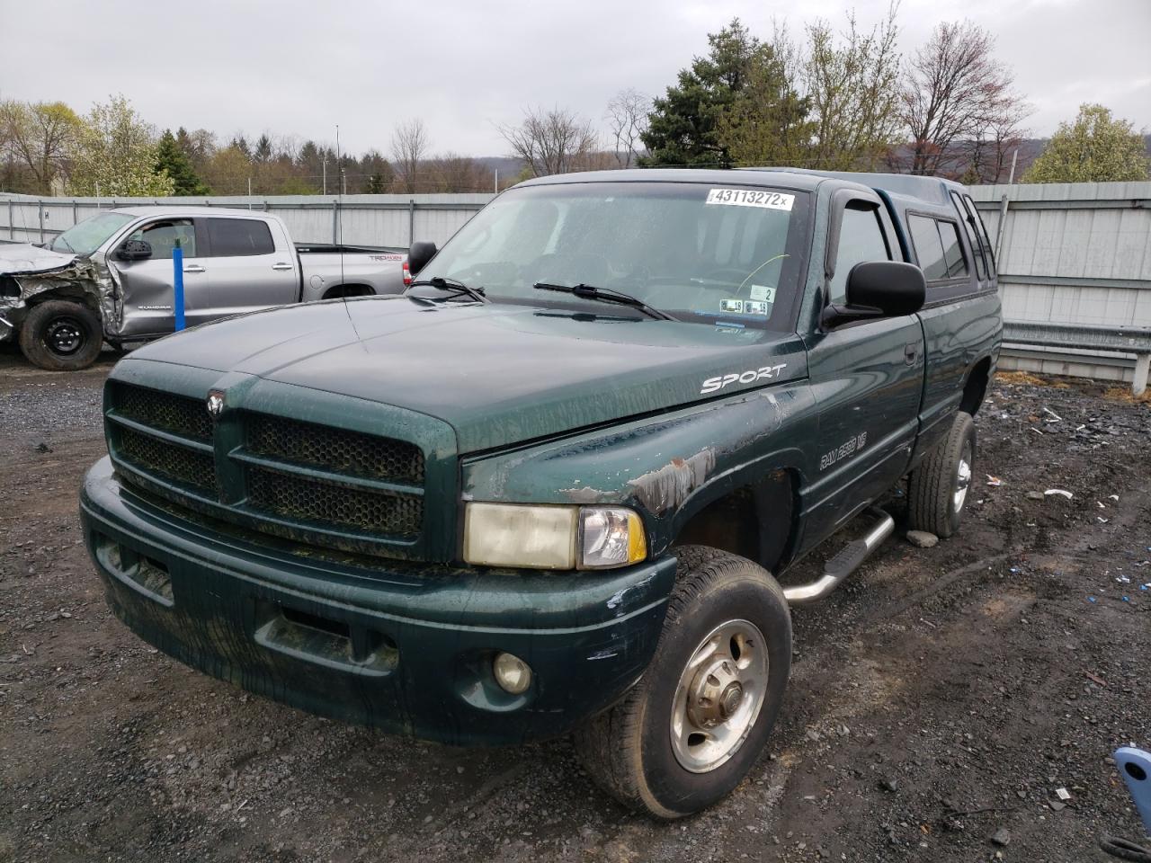 Photo 2 from auction – 2000 DODGE RAM 2500 with VIN 3B7KF26Z6YM220387