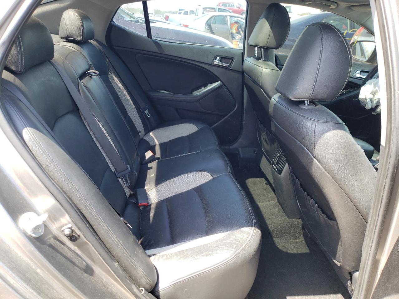 Photo 6 from auction – 2012 KIA OPTIMA SX with VIN 5XXGR4A69CG004467