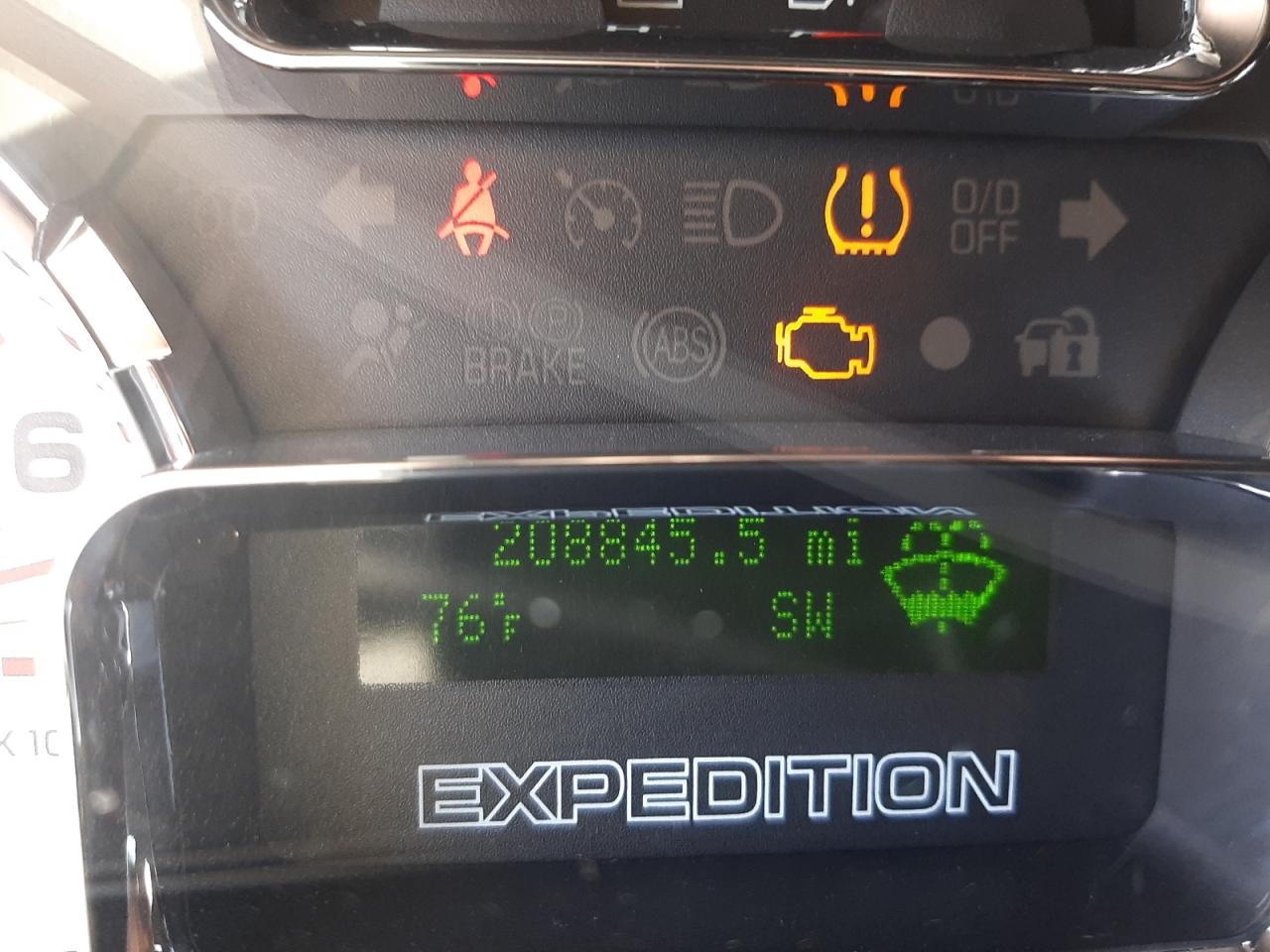 Photo 8 from auction – 2008 FORD EXPEDITION with VIN 1FMFU15578LA68326