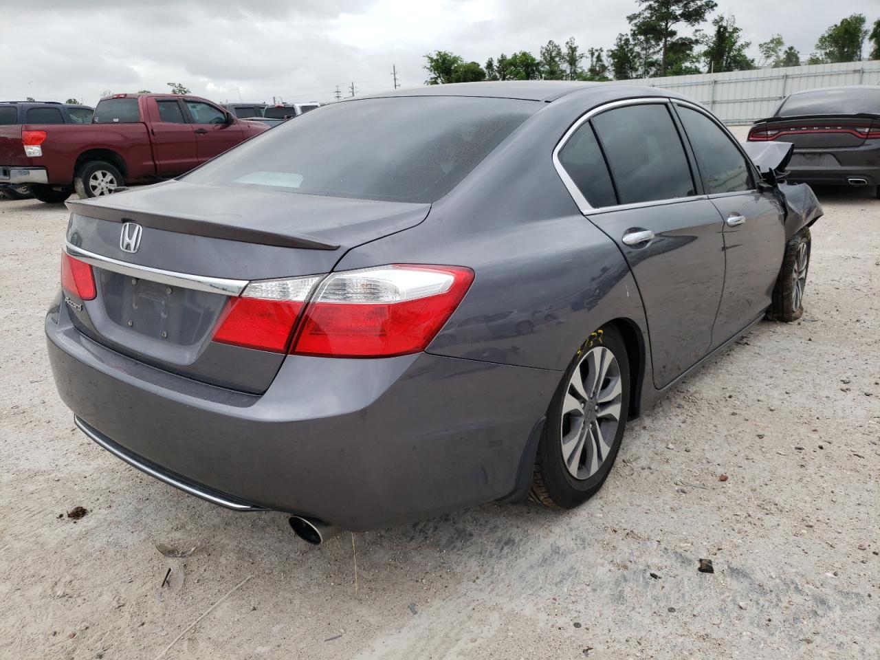 Photo 4 from auction – 2015 HONDA ACCORD LX with VIN 1HGCR2F31FA166841