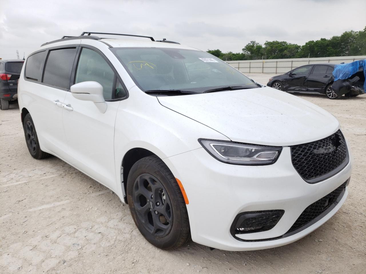 CHRYSLER PACIFICA H 2021 with VIN 2C4RC1R76MR529596 - Photo from auction