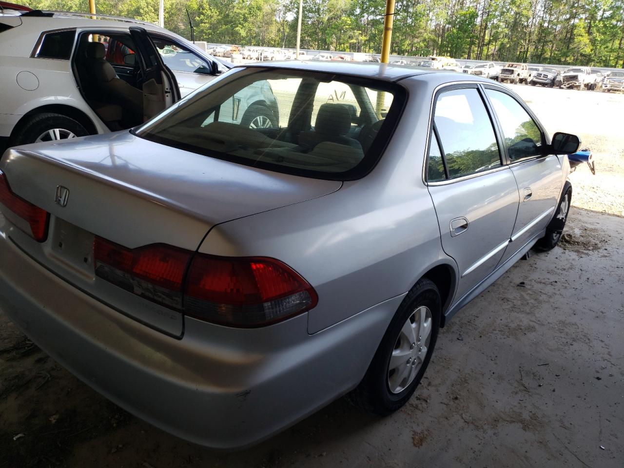 Photo 4 from auction – 2001 HONDA ACCORD VAL with VIN 1HGCF86691A122536