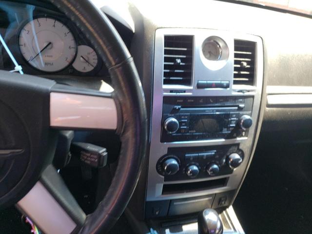 Photo 9 from auction – 2010 CHRYSLER 300 TOURIN with VIN 2C3CA5CV3AH325872