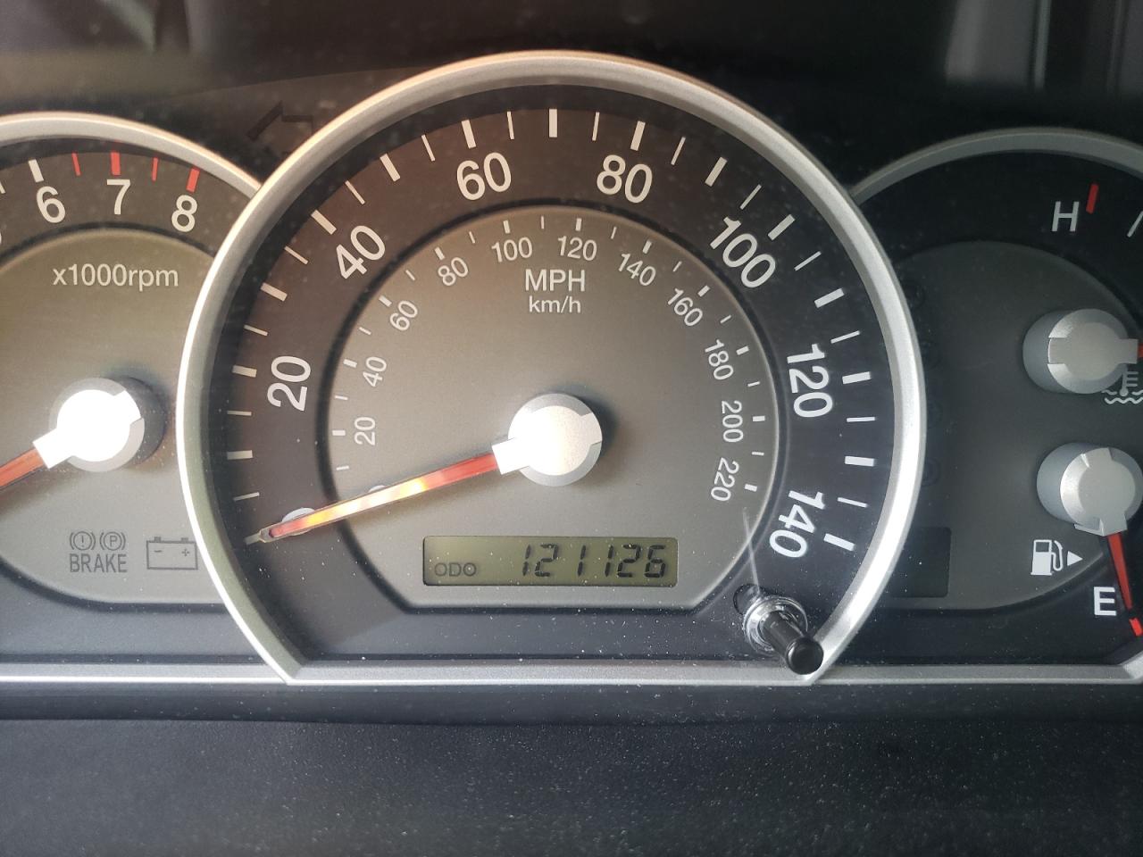 Photo 8 from auction – 2008 KIA SORENTO EX with VIN KNDJD736185762656