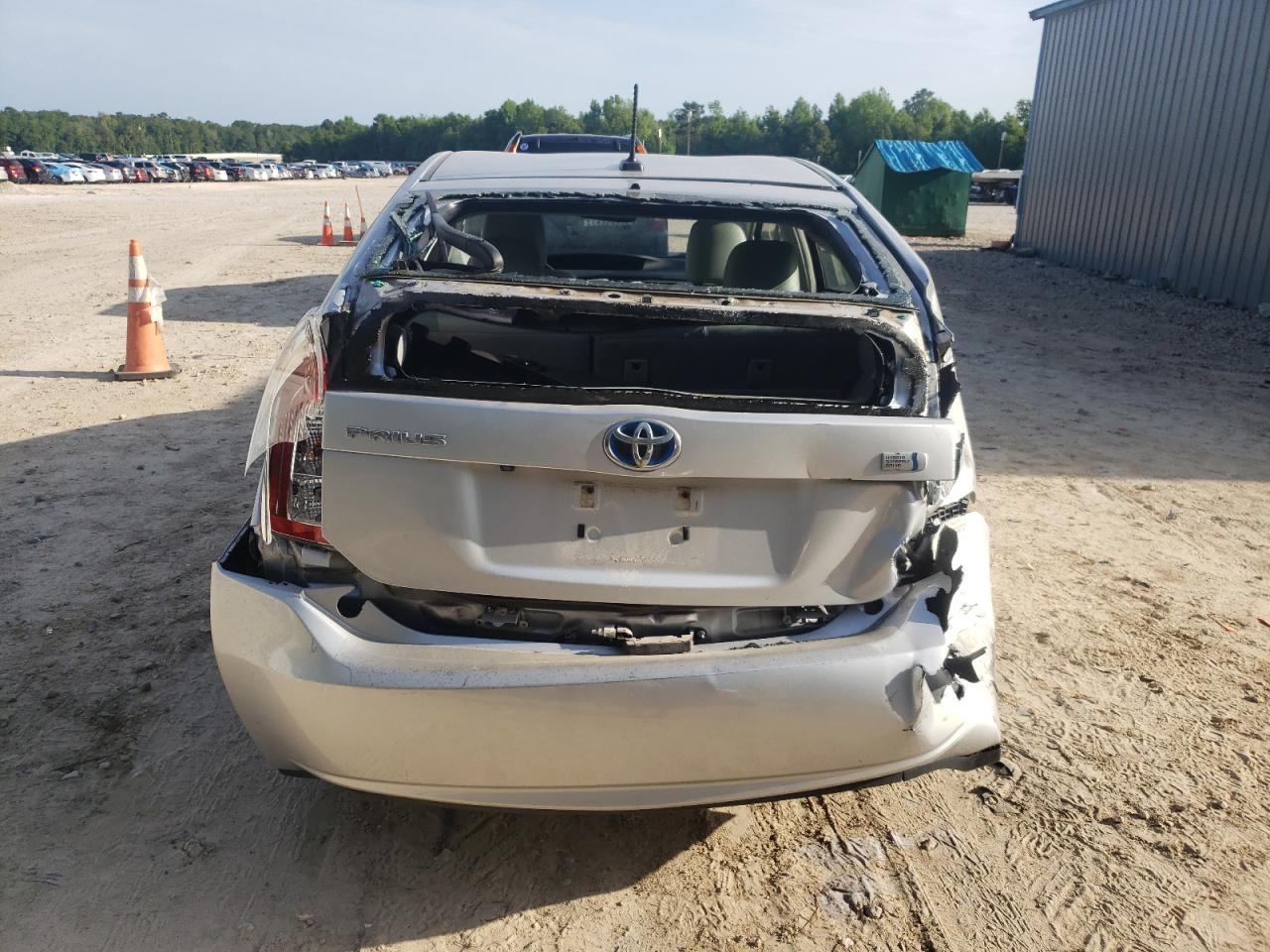 Photo 9 from auction – 2013 TOYOTA PRIUS with VIN JTDKN3DU3D5562945