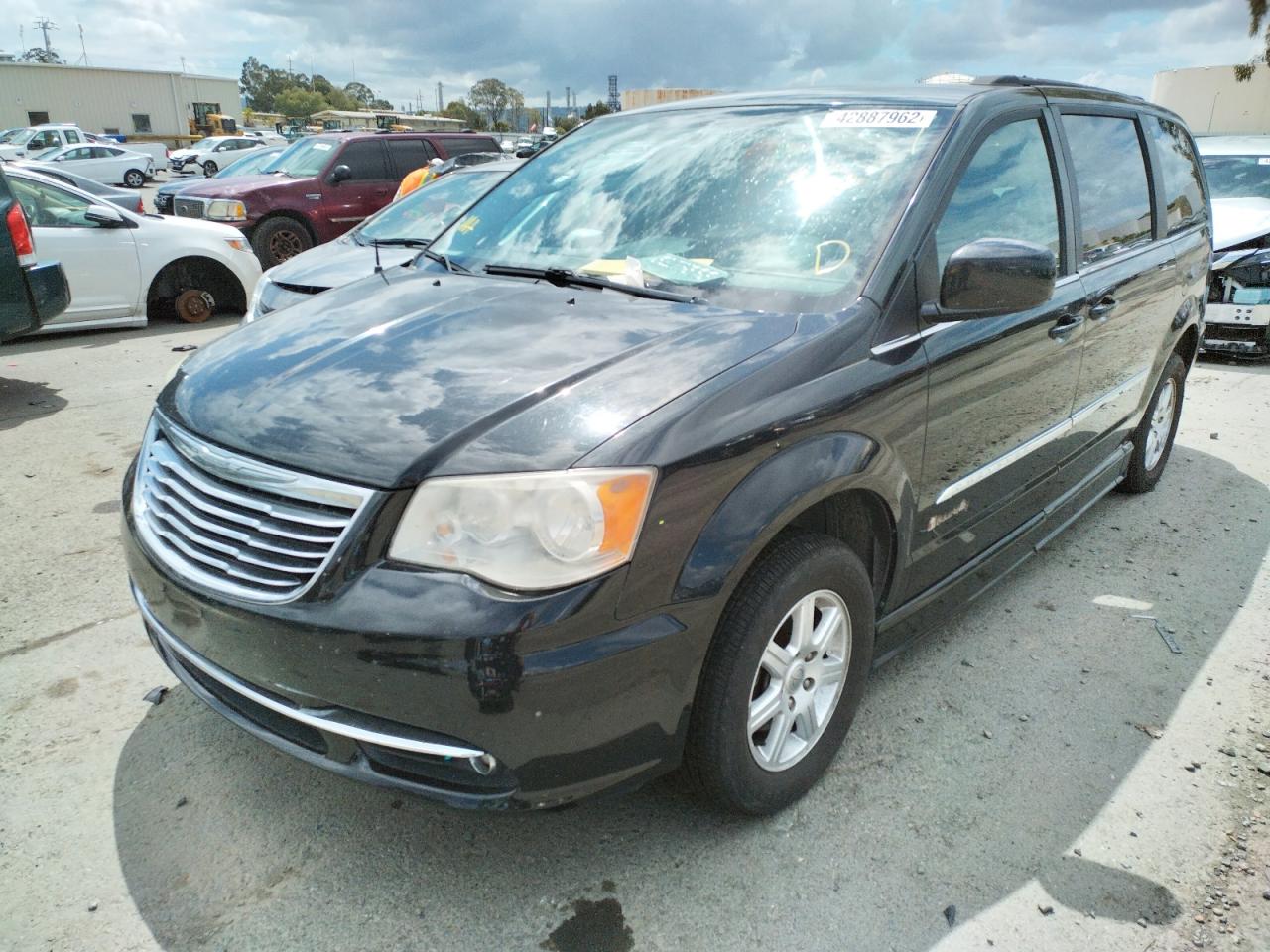 Photo 2 from auction – 2012 CHRYSLER TOWN & COU with VIN 2C4RC1BG3CR298133