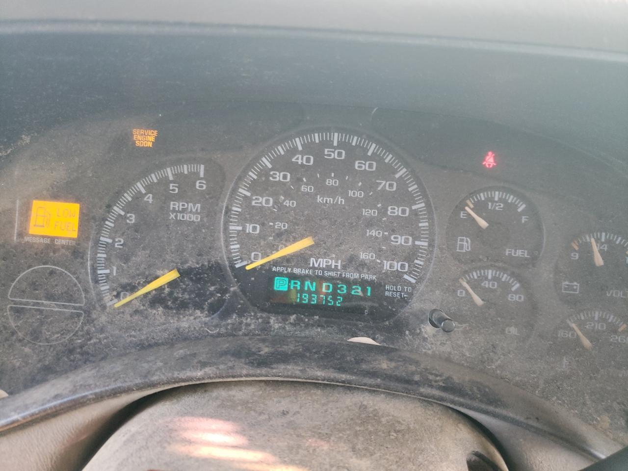 Photo 8 from auction – 2000 CHEVROLET SILVERADO with VIN 2GCEK19T9Y1382743