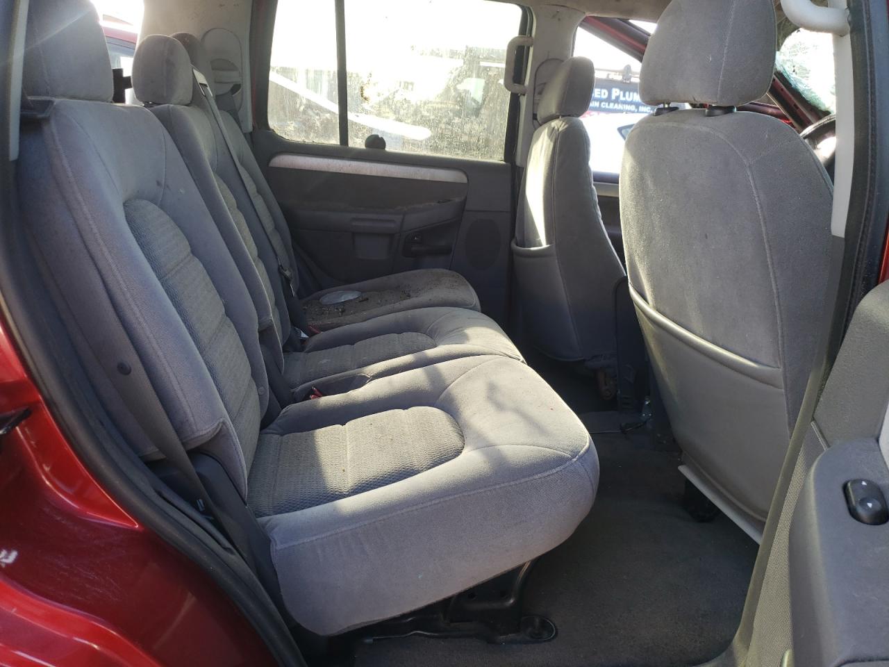 Photo 6 from auction – 2004 FORD EXPLORER X with VIN 1FMZU63KX4UB77970